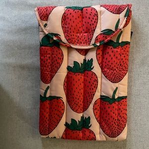 BAGGU Strawberry 16” Puffy Laptop Sleeve Case